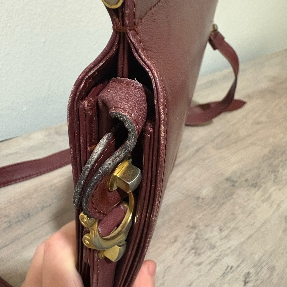 Cartier Burgundy Crossbody Bag with‎ Gold Accents - Picture 2 of 11